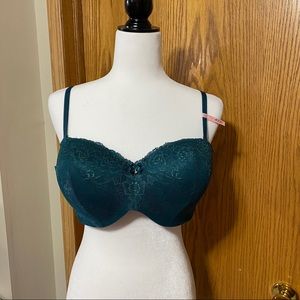 Brand new beautiful 40DD bra